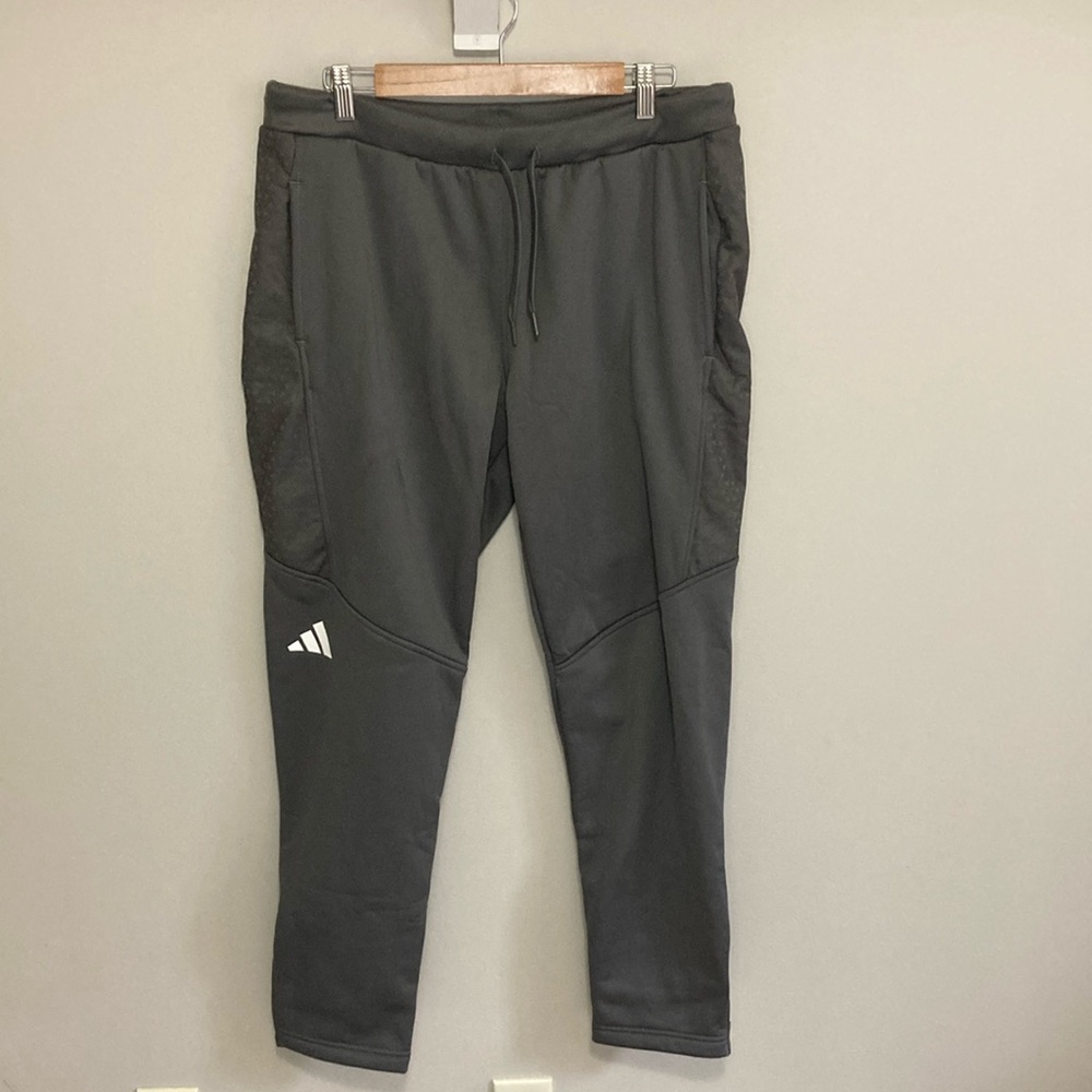 NWT Women’s Adidas Gray Sweat Pants, size large, Aeroready, soccer warm ups
